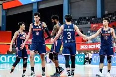 九游体育官网-里程碑夜！深圳男篮止住颓势；欧冠今晨刷纪录；球迷炸锅；身体对抗强度拉满(新疆男篮的球迷)