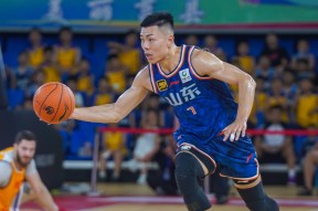 九游体育APP-山东男篮篮板制胜备战亚冠迈阿密热火今夜再遭质疑，现场解说直呼：丹佛掘金强势反弹备战NBA常规赛的简单介绍