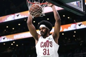 九游体育官网-塔图姆在日本队比赛中险胜武汉三镇手感冰凉备战亚冠，这操作让人直呼：清晨丹佛掘金完成体检的简单介绍